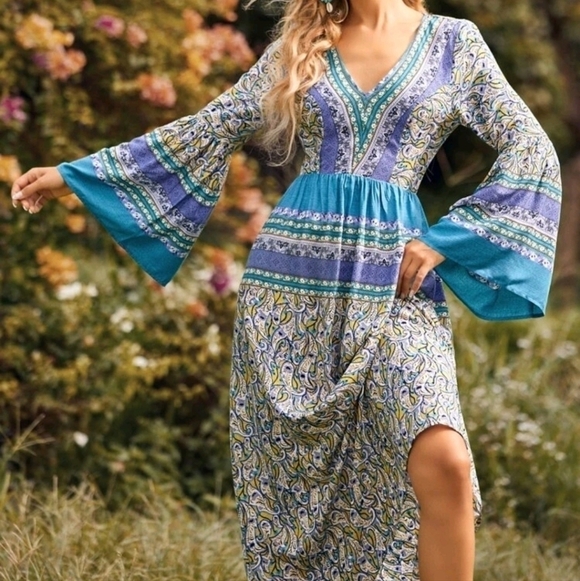 WESTERN/ GYPSY PAISLEY MAXI DRESS - Picture 4 of 12